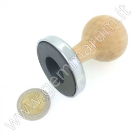 MAGNET FOR COINS