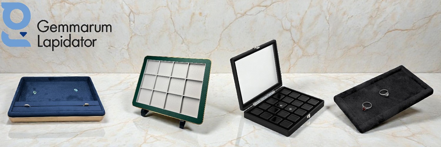 Trays and displays for stones